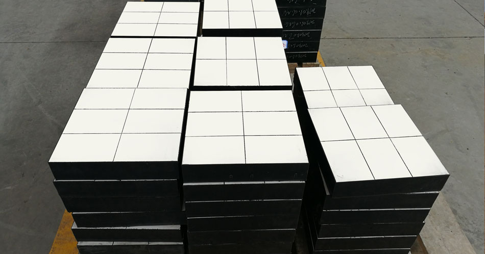 KB88凯时官网特瓷：ZTA超耐磨陶瓷衬板销量立异高