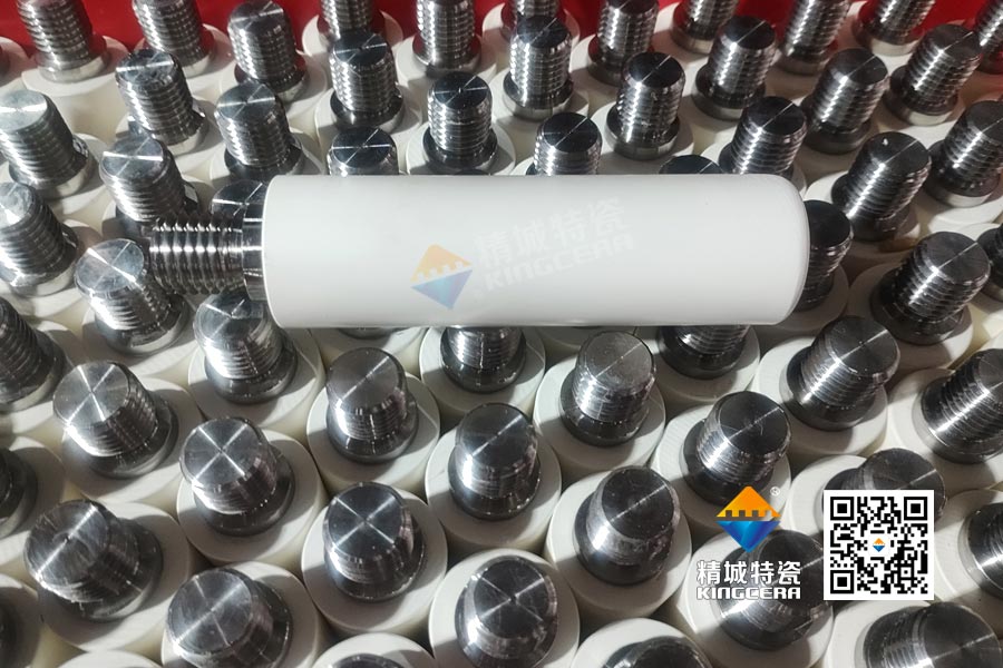 离别金属污染与断裂：纯陶瓷棒钉助力锂电砂磨机棒钉优化升级